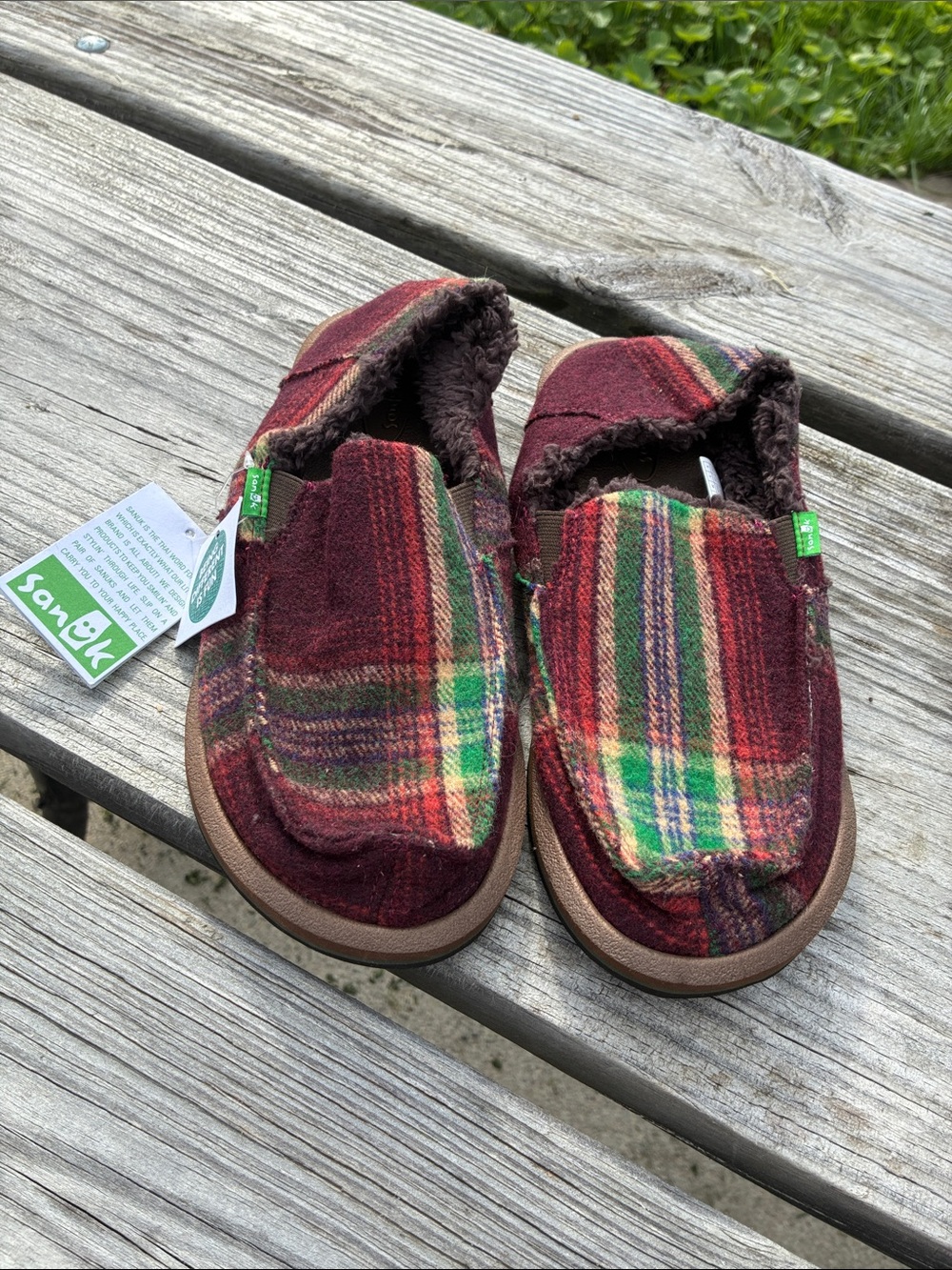 Sanuk Red Plaid Slip-On Indoor Mules